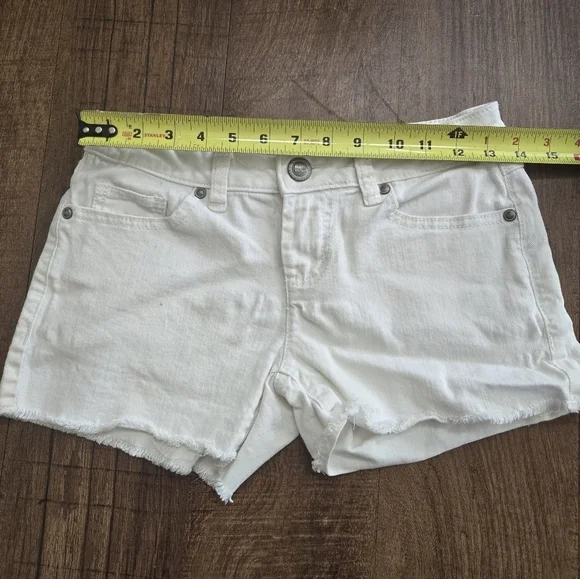 Lauren Conrad White  Women's Shorts Sz 0 Frayed Hem - Picture 4 of 9